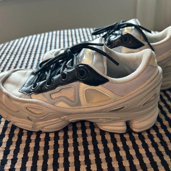 Raf Simons x Adidas Ozweego - Men US9 - Cream/Stone/Black - Very Good Condition - Picture 3 of 7